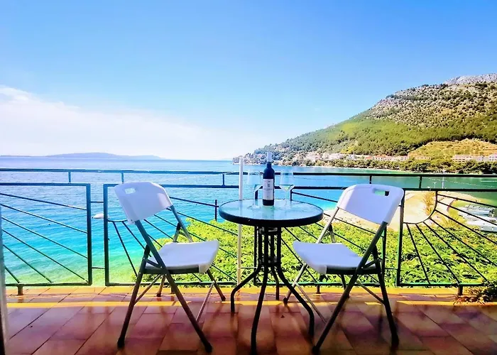 Divic * Drvenik (Split-Dalmatia)