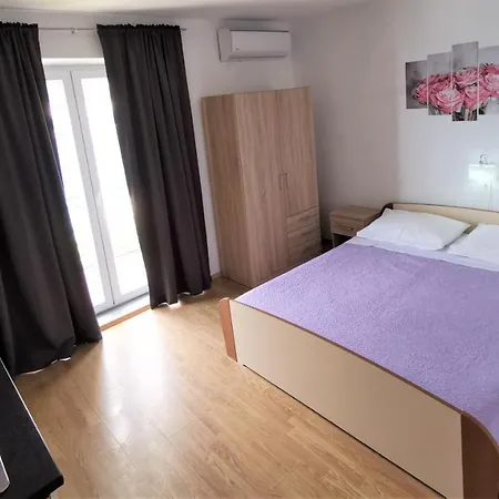 Apartment Divic Drvenik (Split-Dalmatia)