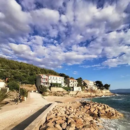 Divic * Drvenik (Split-Dalmatia)