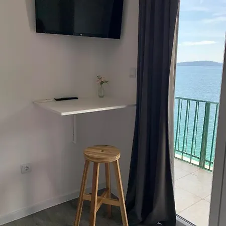 Divic Apartamento Drvenik (Split-Dalmatia)