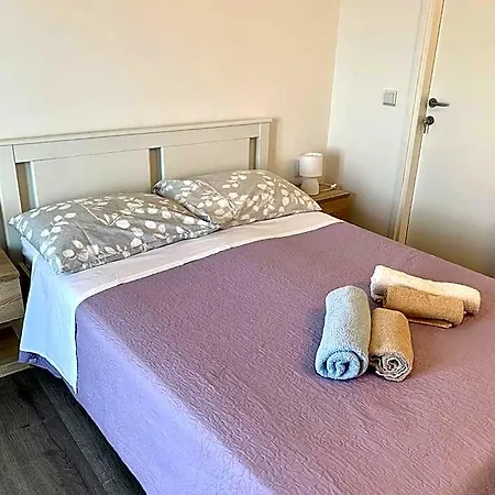 Divic Apartamento Drvenik (Split-Dalmatia)